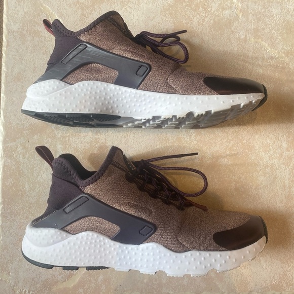 Women’s Nike Air Hurache Sporty Purple Running Shoes Size 8.5 - Picture 3 of 14